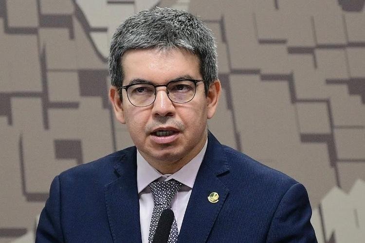 Randolfe sofre derrota contra ação de campanha de Dr. Furlan, Rayssa e Lucas
