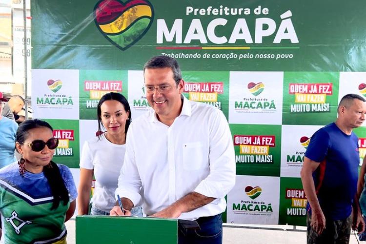 Dr. Furlan assina ordem de serviço para pavimentação de seis ruas no bairro Infraero I