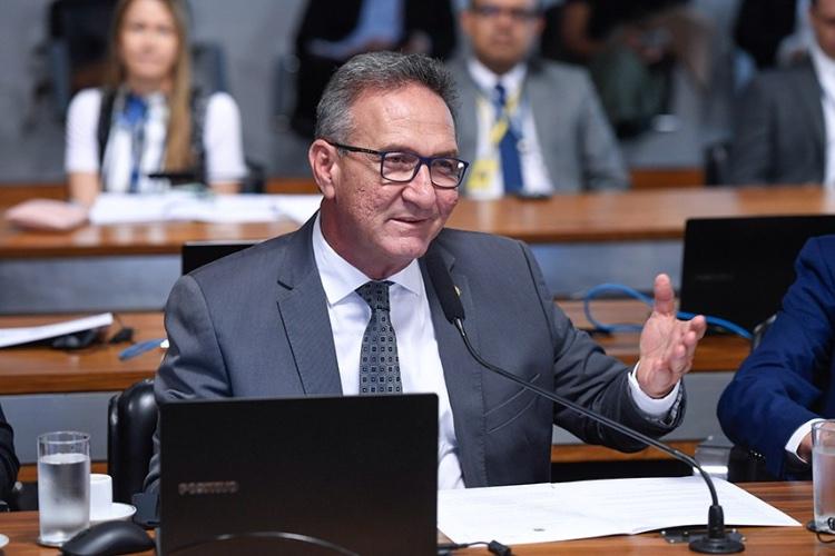 Senador Lucas Barreto desmente Fake News e reafirma voto pelo fim da escala 6X1
