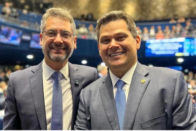 Depois de passar por PT, PSOL e Rede, Clécio deixa esquerda e se filia ao partido de Davi Alcolumbre