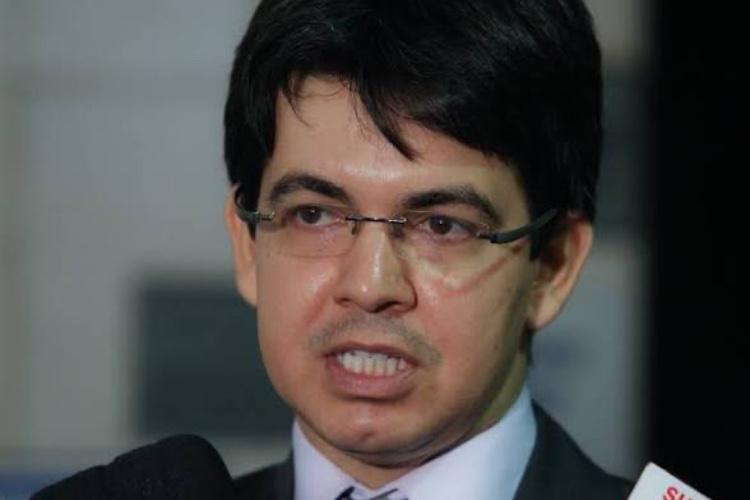 Randolfe Rodrigues é o candidato ao Senado mais rejeitado do Amapá