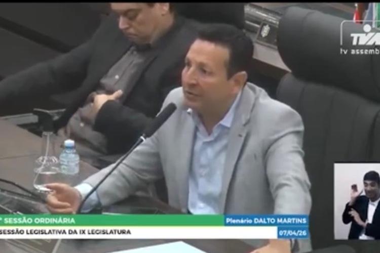 Governo Clécio naufraga: “A gente tira água do barco e os secretários colocam”, afirma Roberto Góes