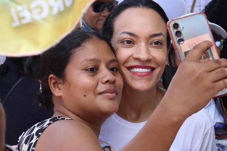 Rayssa Furlan lidera todas as pesquisas e deve se tornar a primeira mulher eleita senadora do Amapá