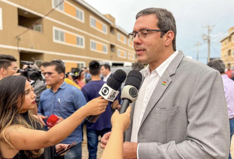 Dr. Furlan assina nesta quarta (4) parceria estratégica com Macaé na área de petróleo e gás