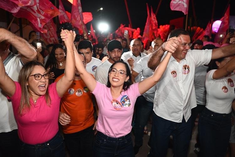 Em Santana, Bia da Zilma mostra força em lançamento de candidatura a deputada federal