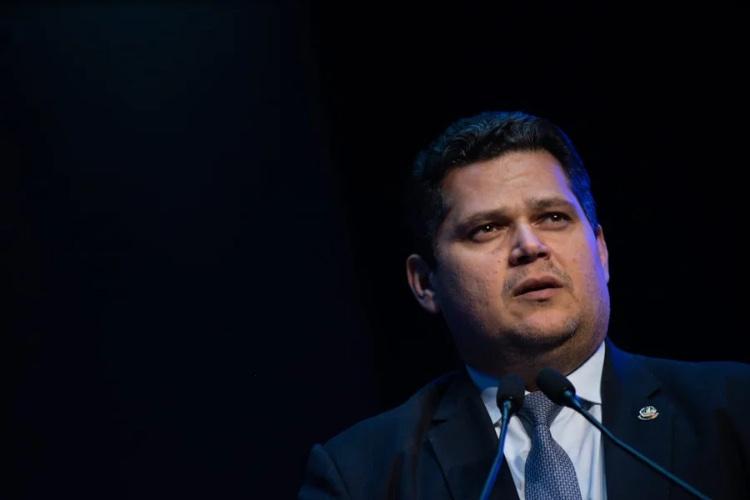 Relator da CPMI do INSS pede indiciamento de ex-chefe de gabinete de Davi Alcolumbre