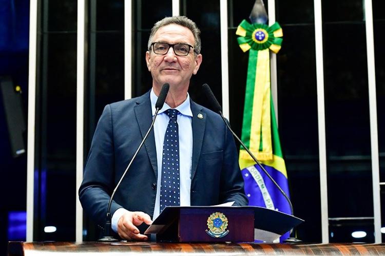 Do Amapá, apenas o senador Lucas Barreto assinou a CPMI do Master