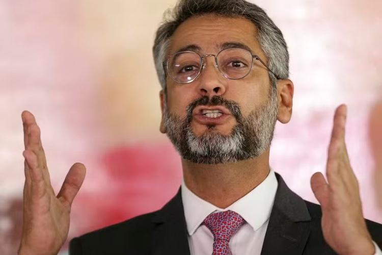 Clécio move mais de 115 processos contra jornalistas e comunicadores; advogado rebate: “É só não se candidatar”