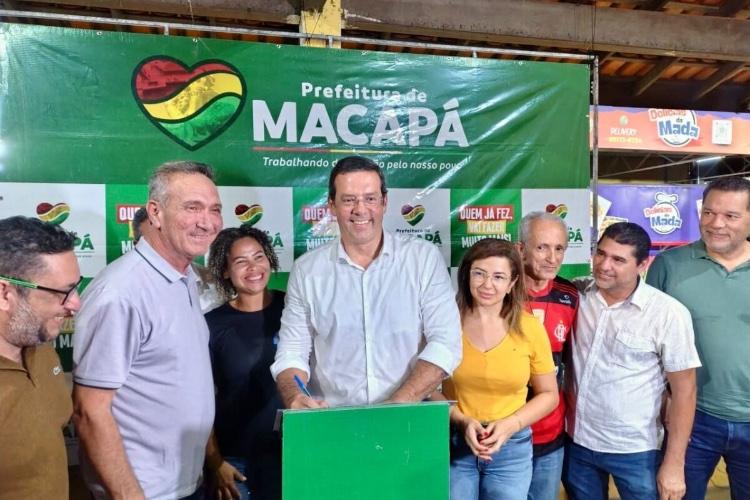 Com emenda do senador Lucas, prefeito Dr. Furlan assina ordem de serviço para pavimentação de 12 vias no bairro Boné Azul