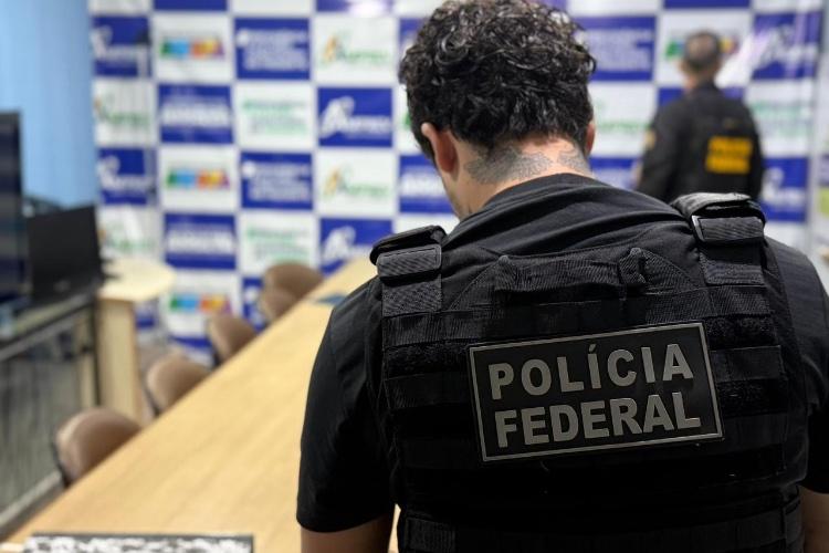 Polícia Federal realiza operação para investigar repasse de R$400 milhões do Governo Clécio para o Banco Master